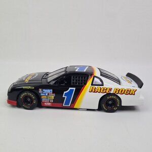 Action Race Rock Nascar 1:24 Scale Die Cast Stock Car Chevrolet Monte Carlo #1